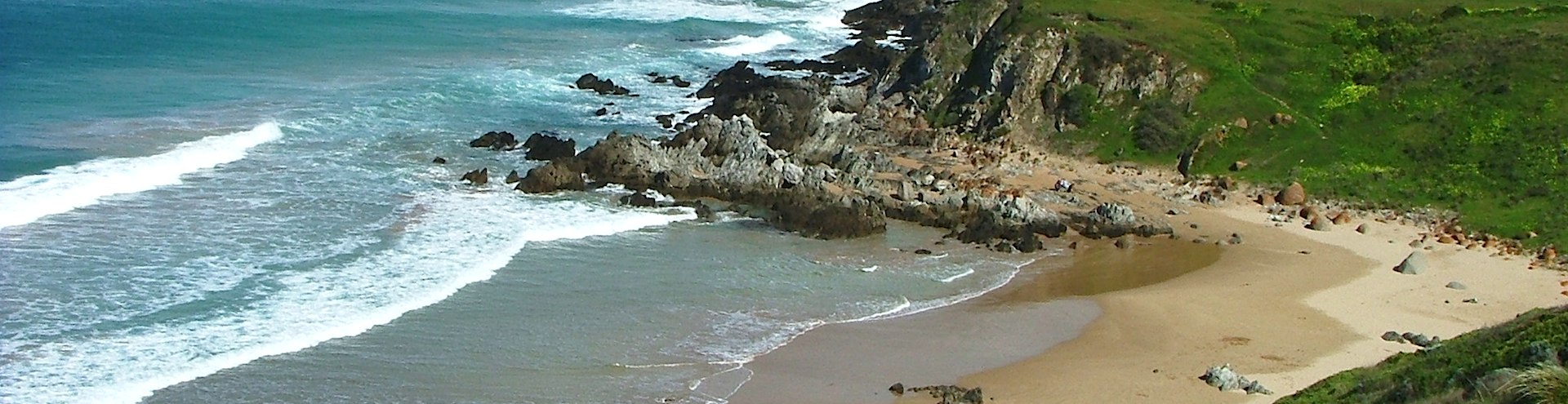 Petrel Cove, Encounter Bay on the Fleurieu Peninsula. Copyright © Virtual Visions.